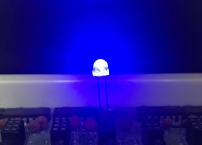 China 4.80mm rund mit Flansch-breiter Betrachtungs-Winkel-Art blaue LED zu verkaufen