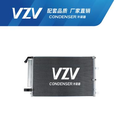 Chine Le condensateur à courant alternatif JEEP CHEROKEE 14- F28006 OEM 52014775AB à vendre
