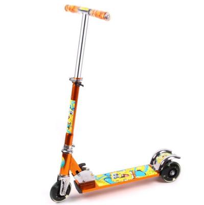 China Vespa ajustable de la rueda de aluminio llena de los niños 3 con de la luz las ruedas de la PU para arriba en venta