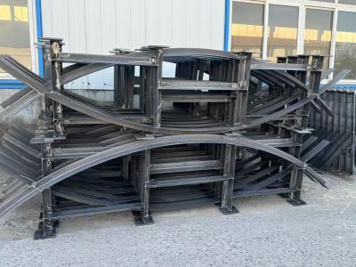 China Plataforma de estructura de acero galvanizado en caliente que sostiene el gabinete eléctrico en la parte inferior de la torre de viento en venta