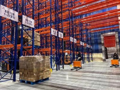 China Warehouse 2-5 Levels Steel Pallet Rack With Corrosion Protection And Removable Wire Mesh Decking Steel Shelf Tray for sale