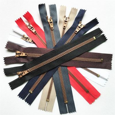 China Custom #3 #5 #7 #8 #10 Rose Gold Brass Copper Metal Viable Teeth Silver Metal Zipper For Bag Leather Jacket Coat for sale