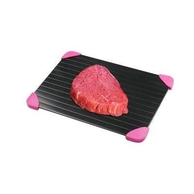 China Viable Non-Quick Kitchen Stick Meat Defrost Food Tools Quick Defrost Board Tray With Silicone Corner for sale