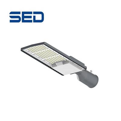 China 100W 140lm/w Way High Speed Netting IP65 Waterproof Street Light With Smart Design for sale
