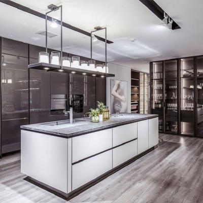 China Customize Kitchen Cabinet High Gloss Modular Kitchen Cabinets for Durable Modern Style for sale
