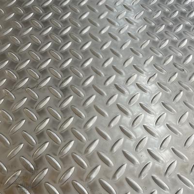 China AISI 304 SUS304 DIN1.4301 Stainless Steel Chequered Plate 1500*6000mm For Floor for sale