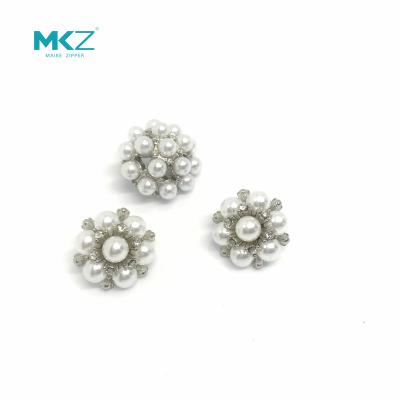 China Viable Newcomer Crystal Material Customizable Pearl Button from Mkz for Wholesale for sale