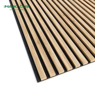 China Brandwerend hout afwerking polyestervezel paneel perfect voor hedendaagse kantoorgebouwen Te koop