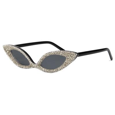 China Wholesale Handmade Diamond Sunglasses Women Cat Eye Luxury Bling Sunglasses Women Retro Sun Glasses for sale