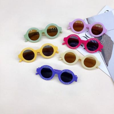 China Retro unisex round sunglasses 2022 young boys letter sunshade mirror boys and girls sunglasses frame kids sunglasses for sale