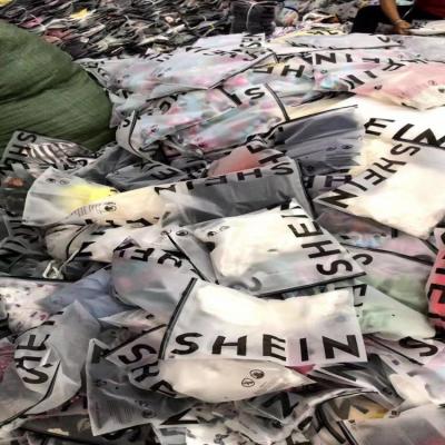 China All style 2022 Small Bale Used Clothing 50kg Used Clothes Bale 100kg Bales of Mixed Used Clothing for sale