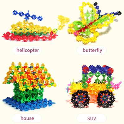China Construction toy 800 pieces of the middle 3.3cm insert Toy Plastic Snowflake Building Blocks in diameter for sale