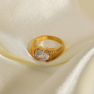 China Hiphop Vintage 18K Gold Plated Stainless Steel Chunky Croissant Ring Retro Twisted Pave White Diamond Ring for sale