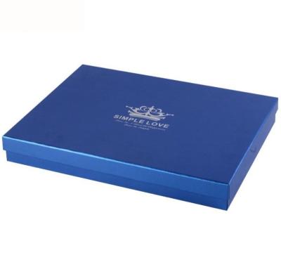 China Wholesale Newest Fashion China Cardboard Custom Closure Magnetic Closure Gift Box Recyclable With Logo for sale