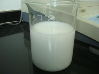 Chine Coagulants et floculants d'émulsion pour le lavage de arrangement de filtration/asséchant à vendre