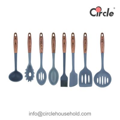 China Single Wood Stocked Like Handle Silicone Kitchen Accessories Cookware Non-Stick Cookware Turner Serving Spoons for sale