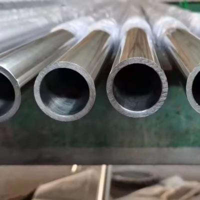 China Thermisch verwerkend legering 625 naadloze buizen Nickel legering buis UNS N06625 met aanpasbaar oppervlak Te koop
