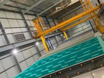 China Anodisierungslinie für Aluminiumprofile mit einer Kapazität von 2500 Tonnen zu verkaufen