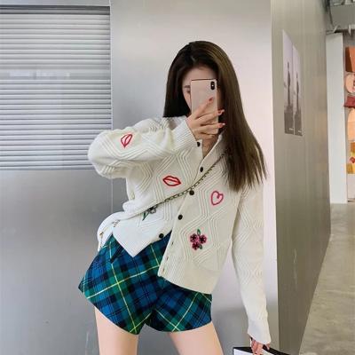 China Knitwear Tops Vintage Fashion Crop Coat Crochet Women Winter Casual Cardigan for sale
