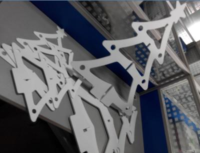 中国 切断のテーブルを作るクリスマス ツリーの表示 CNC Cuttng のテーブルの生産 販売のため