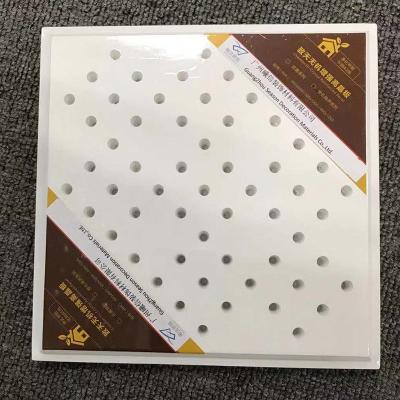 China PVC Laminated Plasterboard Gypsum Ceiling Tile Plain Perforated 15mm Thickness for sale
