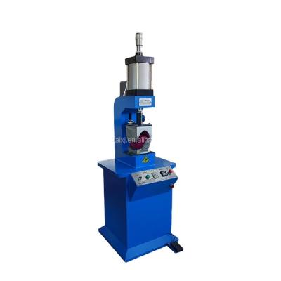 China Máquina de fabricación de zapatos YUTAI Máquina de moldeo de calzado con soporte técnico de video en venta