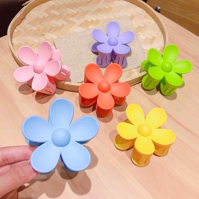 China Plastic Hair Accessories Flower Shape Candy Color Grab Disc Women Girls Women Girls Hair Claw Clips for sale
