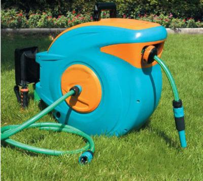 Chine Bobine escamotable 30M de tuyau de l'eau d'étendue/tuyau flexible/hydraulique pour la maison à vendre