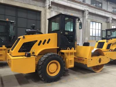 China 8 T completos - o trabalho vibratório do rolo de estrada CLG610H de Hydraoulic SR10P com carneiros paga à venda