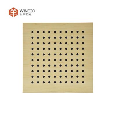 Cina Elegante e sostenibile pannello acustico perforato con prestazioni superiori in vendita