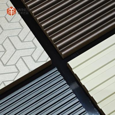 Κίνα Υψηλής ποιότητας επιφάνειες τοίχων με εμβληματικό φινέρι για πολυτελή εσωτερικά 2400mm προς πώληση