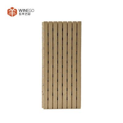 Chine Différentes finitions et modèles pour choisir le panneau acoustique rainuré pour le mur de conférence à vendre