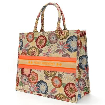 China Fashion Brand Ladies Luxury Tote Handbags\Comfortable Customization\Durable Canvas Weekender Bags Tote Bag Women Embroidery Print Large Capacity for sale
