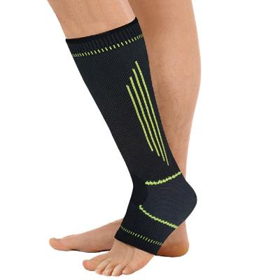 China Hot Selling Durable Sports Men's Basketball Socks Cushioned Crew Socks Compression Athletic Socks for sale