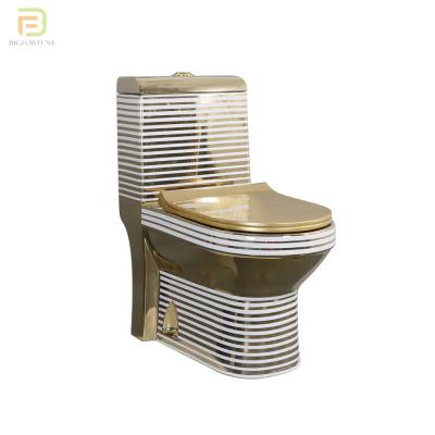 China Luxury White Line Design Double-Flow Hotel High-End Home Gold Plated Lavatory Gold One-Piece Ceramic Toilet Bowl for sale