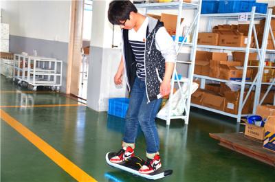 China 8 inch wheel Samsung battery 500 W Self Balancing One Wheel Skateboard with Led lights for sale