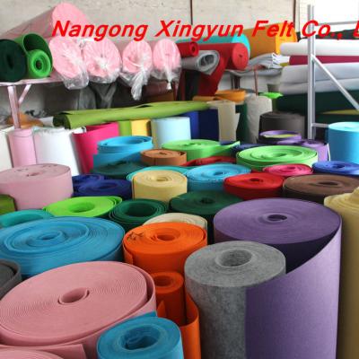 China Anti-pull 1 to 4mm wovenl fabric non felt fabric roll color polyester felt fabric rolls for sale