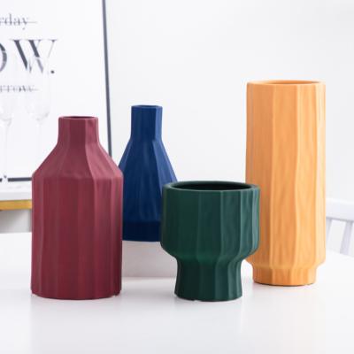 China Unique Morandi Sustainable Ceramic Modern Flower Vases For Home Living for sale