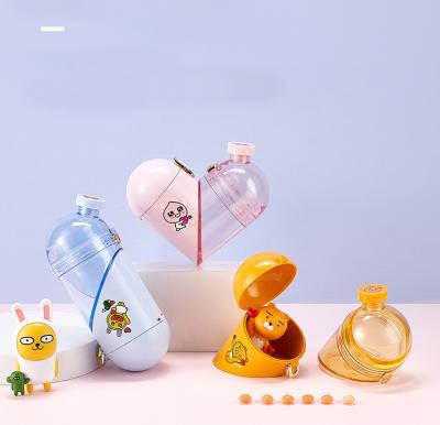 China 2021 New Fashion Sustainable Water Bottle Kids Tritan Baby, Cute Love Plastic Water Bottle Kids With Straps for sale