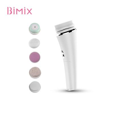 China Custom Private Label Logo Beauty Skin Care Wash DEEP CLEANSING Exfoliator Deep Clean Face Silicone Rotate Detergent Brush For Women for sale