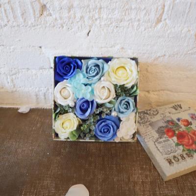 China 2022 New Natural Touch Valentine's Day Gift 9 Roses Soap Flower Head Bouquet Square Gift Box With Ribbon for sale