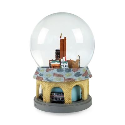 China Hot Sale Europe Snowball Souvenir Ornament Luxury Polyresin Snow Globes Custom Music Snow Globe for sale