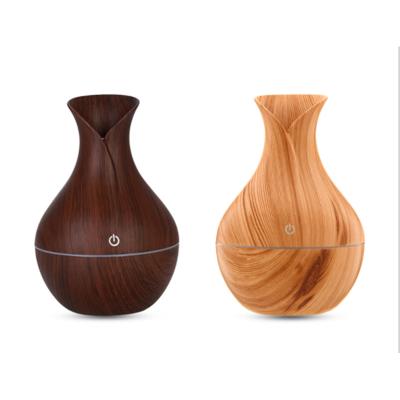 China Car 130ml USB Aroma Essential Oil Diffuser Electric Ultrasonic Air Humidifier Wooden Grain LED Lights Aroma Diffuser For Home for sale