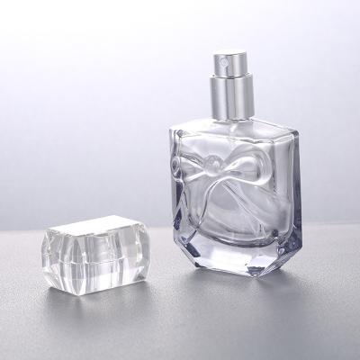 China Salingay Light Bottle Nozzle Cosmetics Bottle 30ml Screw Perfume Bottle Glass Empty Bottle Sub Bottle Perfume Bottle for sale