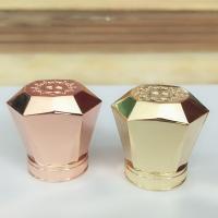 China Las cápsulas de perfume del metal del color oro a presión la aleación 118g del cinc de la galjanoplastia de la fundición en venta