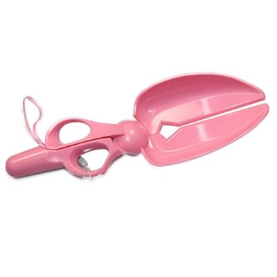 China Small Animals Wholesale Cat Litter Shovel Pet Pooper Scooper Scissors Shape of Stabilized Pet Feeds for sale