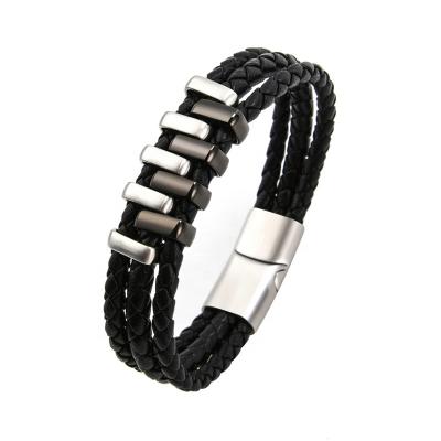 China CLASSIC wholesale leather jewelry fashion magnetic clasps bracelets for men braided leather bracelets for sale