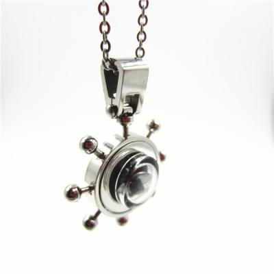 China Stainless Steel Fashion Stainless Steel Couples Compass Mounted Pendant Necklace for sale