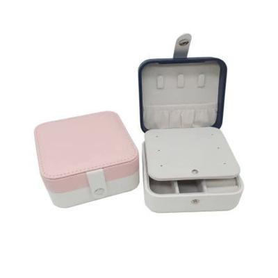 China Small Recyclable PU Jewelry Box Portable Jewelry Gift Box With Zipper for sale