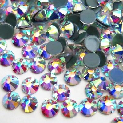 China China High Quality and Hot Sale Colorful Hot Fix Flatback Flatback Crystal Stones for Clothes Wedding Dresses Shoes Decoration en venta